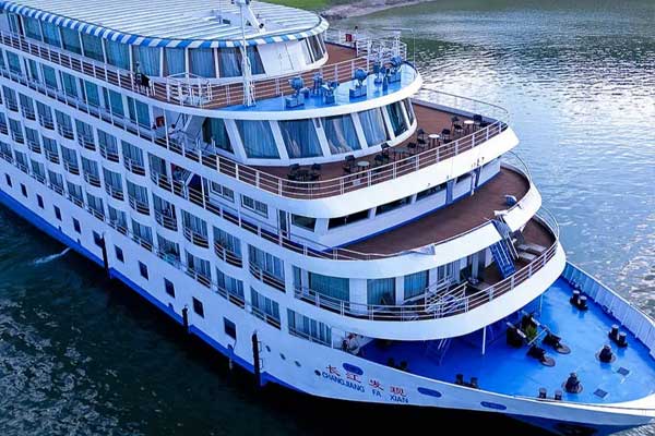 長(zhǎng)江發(fā)現(xiàn)號(hào)游輪 宜昌到重慶游輪價(jià)格